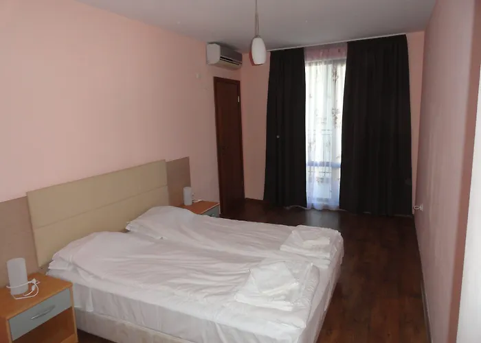 Отель Cantilena Complex 3*