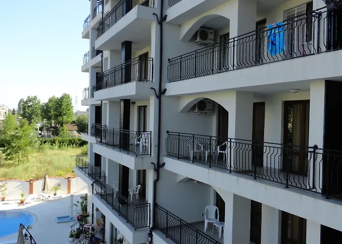 Отель Cantilena Complex