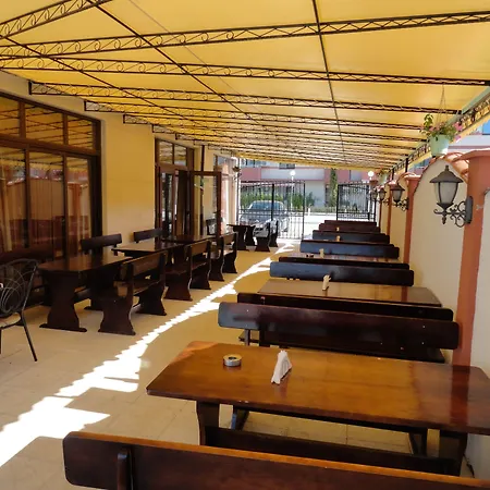 Hotel Cantilena Complex 3*